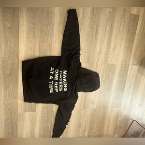 CRUNCH FITNESS MEDIUM